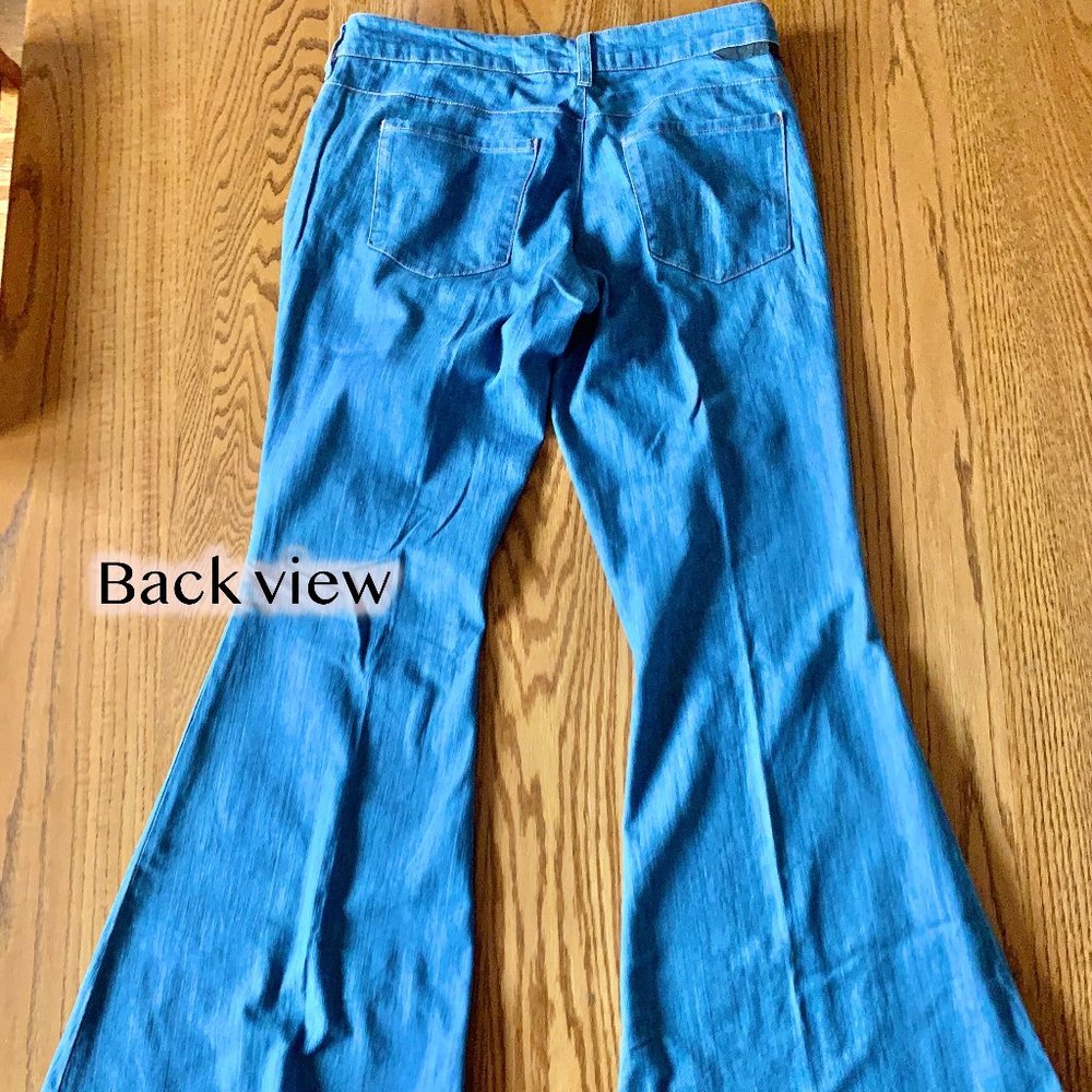 "Stella McCartney" wide leg, bell. bottom jeans, 30. Like New! - Picture 10 of 11